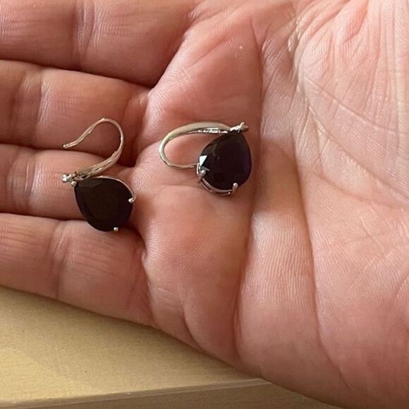 The Simple Sapphire Teardrop Drop Earrings in 925 silver - Picture 8 of 10